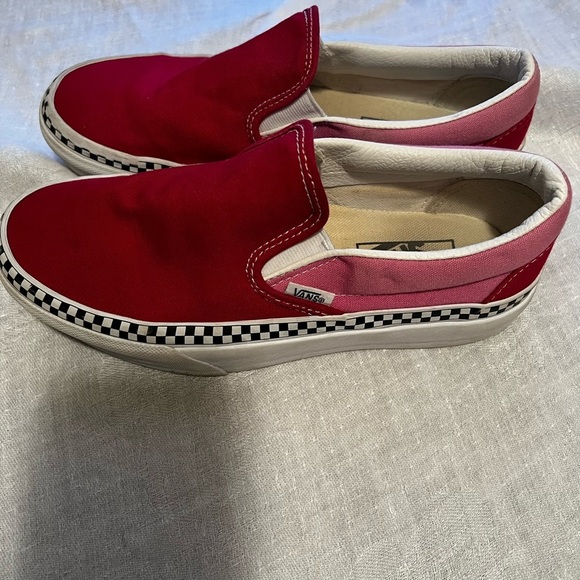 Red Vans with checkered print platforms. Mens size 5.5 or woman’s 7. Great shape - Picture 1 of 8